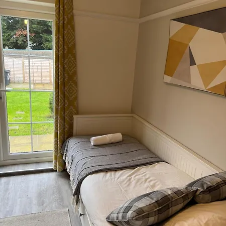 Urban Escape - Free Parking Ferienhaus