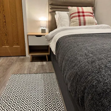 Urban Escape - Free Parking *