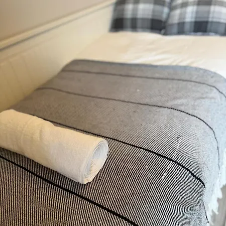 Urban Escape - Free Parking Ferienhaus *