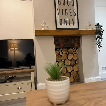 Urban Escape - Free Parking Holiday home