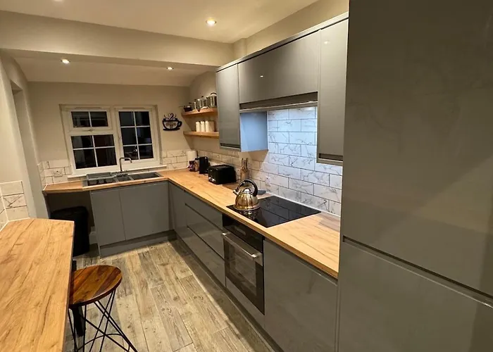 Urban Escape - Free Parking *