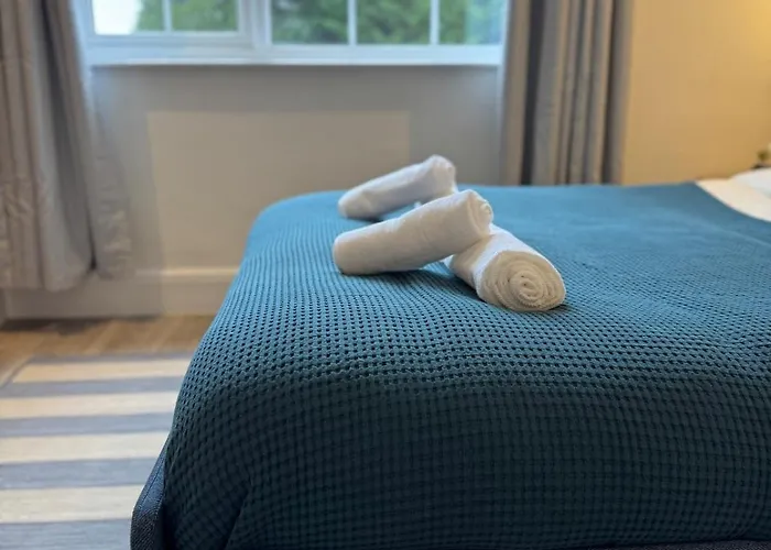 Urban Escape - Free Parking Bristol