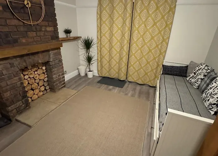 Urban Escape - Free Parking Bristol